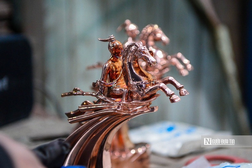 Theo đó, họa sĩ muốn gửi gắm vào tác phẩm khát vọng bứt phá mạnh mẽ trong năm 2026.