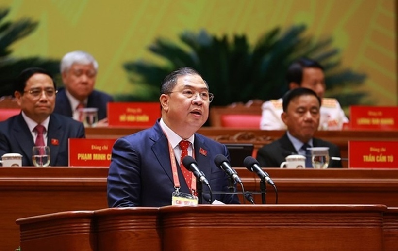 Đồng chí Phạm Gia Túc, Ủy viên Trung ương Đảng, Chánh Văn phòng Trung ương Đảng trình bày dự thảo Chương trình điều chỉnh chương trình Đại hội XIV của Đảng. Ảnh: TTXVN