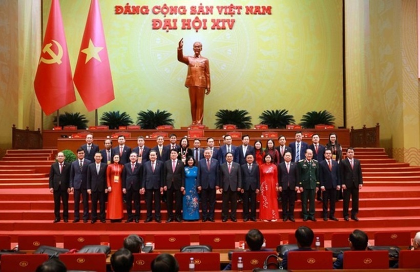 Lãnh đạo Đảng, Nhà nước chụp ảnh lưu niệm với Đoàn đại biểu Đảng bộ Mặt trận Tổ quốc, các đoàn thể Trung ương dự Đại hội XIV của Đảng. Ảnh: TTXVN