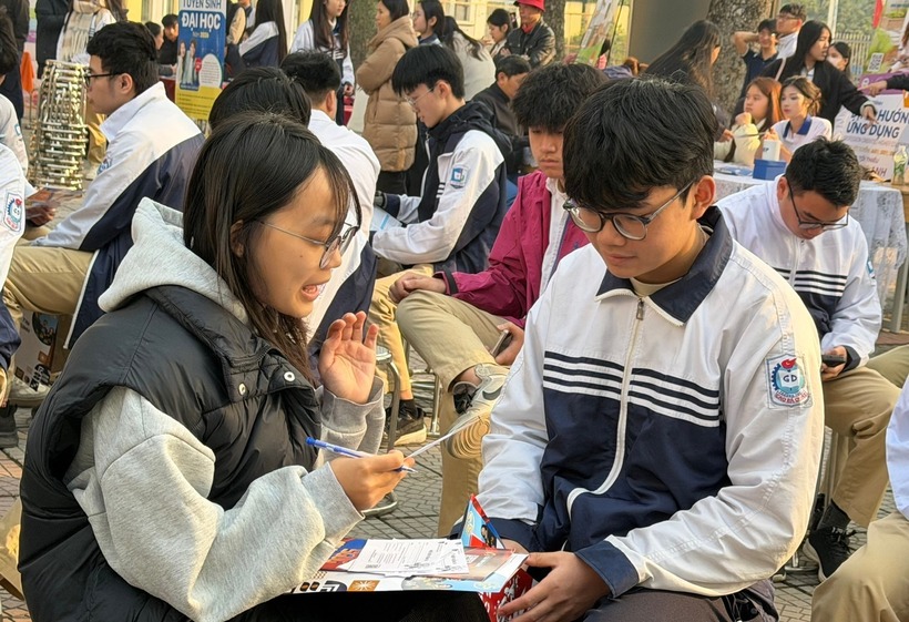 Đây cũng chính là khoảng thời gian mang tính bước ngoặt, được xem như một phép thử quan trọng đối với bản lĩnh của mỗi học sinh trước ngưỡng cửa cuộc đời. Ảnh minh họa