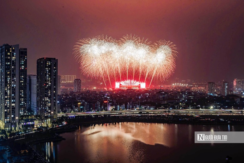 Pháo hoa rực rỡ, nghệ thuật thăng hoa mừng thành công Đại hội Đảng XIV - 24