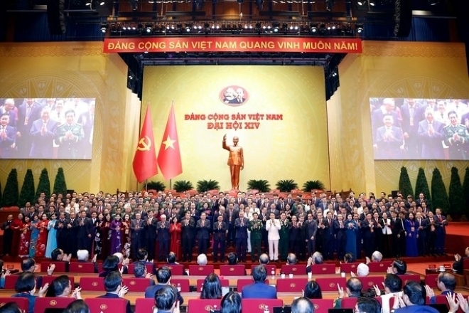 Ban Chấp hành Trung ương Đảng khóa XIV ra mắt Đại hội (Ảnh: TTXVN).