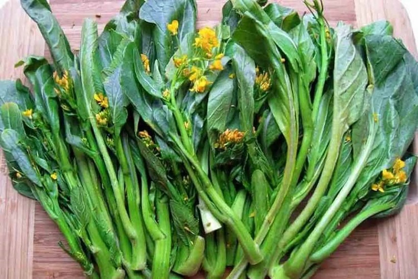 Loại rau rẻ tiền đang vào mùa cực tốt cho gan - 1