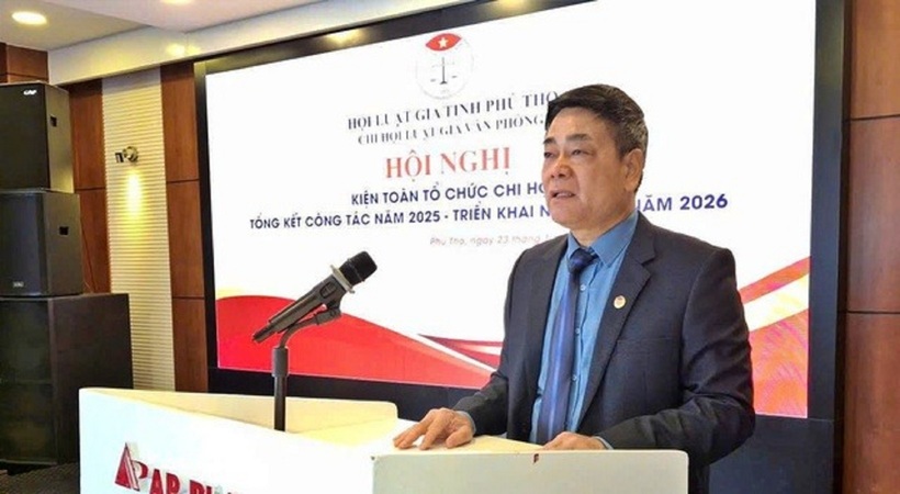 Luật gia Đàm Ngọc Quang - Ủy viên Ban Thường vụ, Chi hội trưởng Chi Hội Luật gia Văn phòng, Hội Luật gia tỉnh Phú thọ Chủ trì Hội nghị.