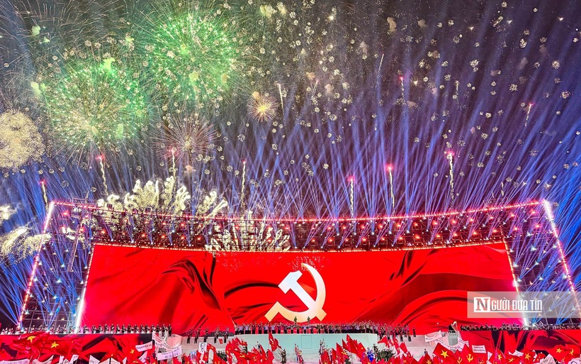 Với chủ đề “Dưới lá cờ vẻ vang của Đảng”, chương trình khẳng định chân lý lịch sử: mọi Kỳ tích của cách mạng Việt Nam đều bắt nguồn từ Tầm nhìn đúng đắn và sự lãnh đạo sáng suốt của Đảng Cộng sản Việt Nam; đồng thời khơi dậy lòng tự hào dân tộc, củng cố khối đại đoàn kết toàn dân và tạo động lực tinh thần mạnh mẽ, nâng cao sự phấn chấn của toàn xã hội để bước vào kỷ nguyên phát triển mới.