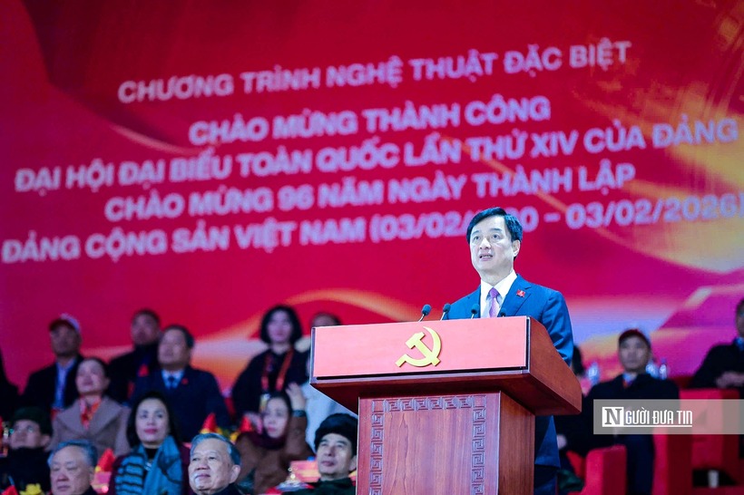 Chương trình do Thành phố Hà Nội chủ trì tổ chức, với sự phối hợp của Ban Tuyên giáo và Dân vận Trung ương cùng Đài Truyền hình Việt Nam. Ảnh Bí thư Thành ủy Hà Nội Nguyễn Duy Ngọc phát biểu tại chương trình.