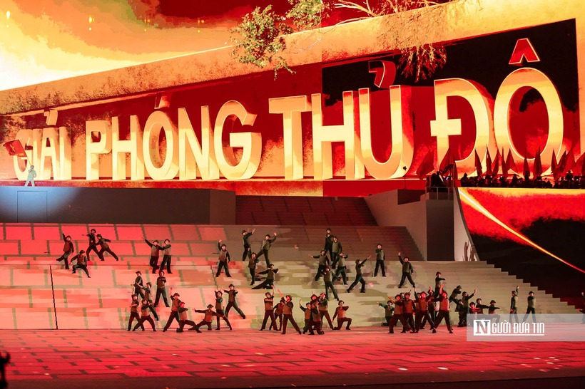 Pháo hoa rực rỡ, nghệ thuật thăng hoa mừng thành công Đại hội Đảng XIV - 12