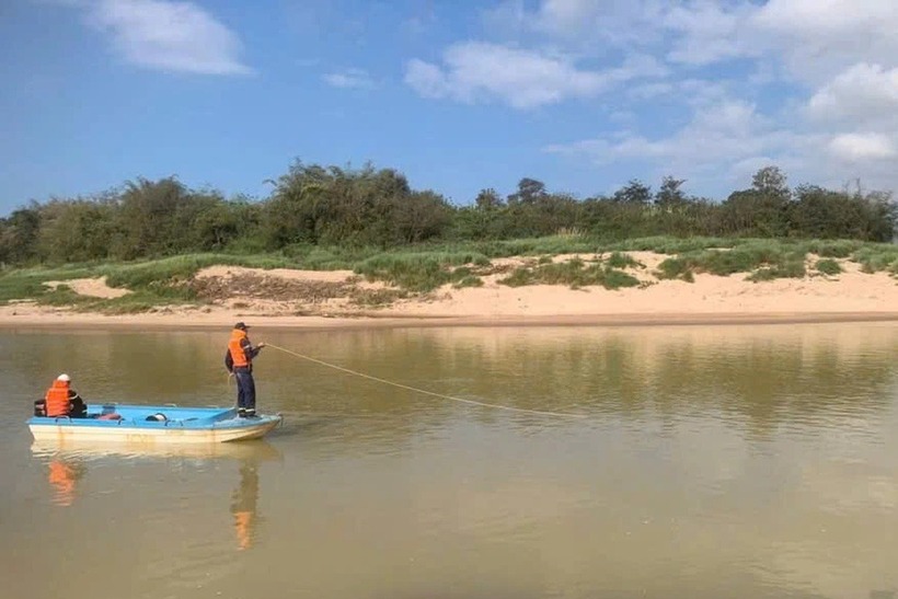 Nam sinh nghi bị mất tích do đuối nước trên sông Sê Pôn.&nbsp; Ảnh: Dân trí