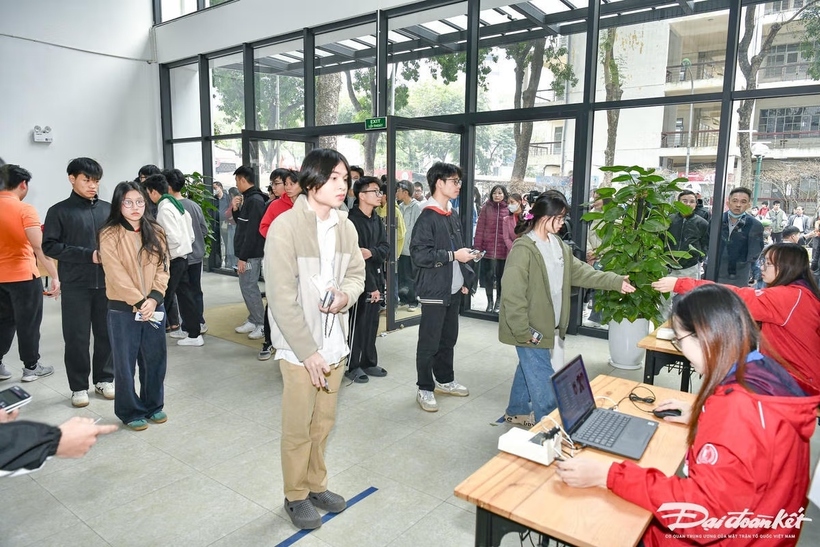Thí sinh dự thi TSA của Đại học Bách khoa Hà Nội năm 2025. (Ảnh: Đại Đoàn Kết).