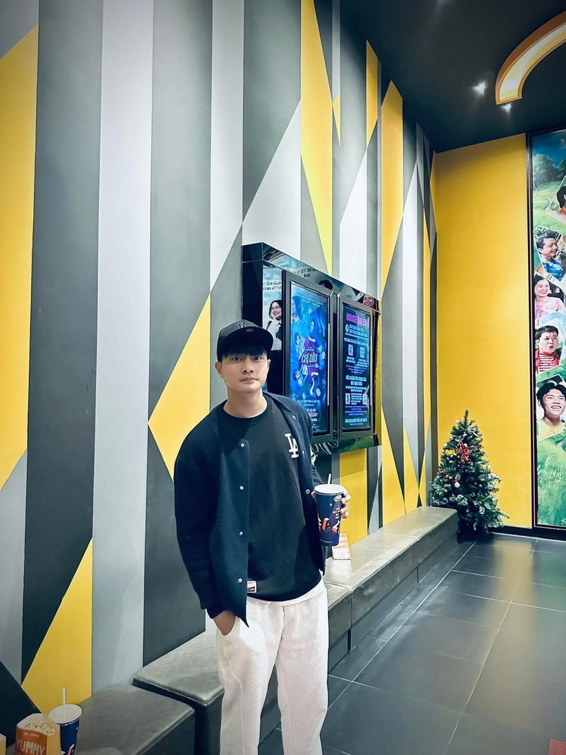 Thủ môn Văn Bình đời thường rất giản dị.