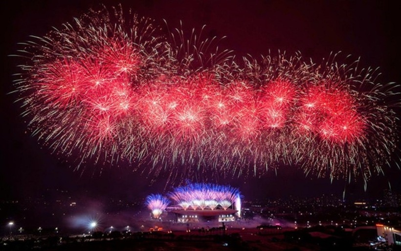 Không cần đợi giao thừa, "vua pháo hoa" Sun Group khiến Mỹ Đình rực sáng như lễ hội pháo hoa thế giới - 13