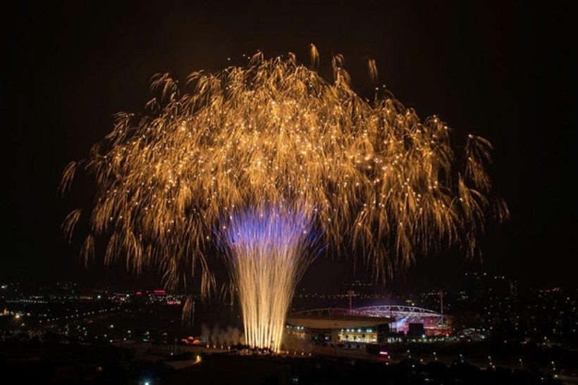 Không cần đợi giao thừa, "vua pháo hoa" Sun Group khiến Mỹ Đình rực sáng như lễ hội pháo hoa thế giới - 9