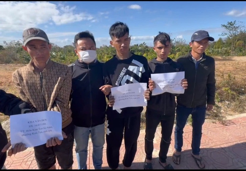 Các nghi phạm bị bắt giữ. Ảnh: Nhà báo & Công luận.