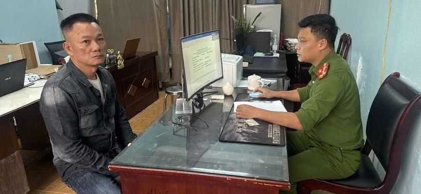 Trương Đông Ý tại cơ quan công an. Ảnh: Báo Dân Việt.
