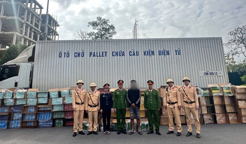 Số thuốc lá lậu bị phát hiện, bắt giữ lớn nhất từ trước đến nay trên địa bàn tỉnh Quảng Trị. Ảnh: PLO.