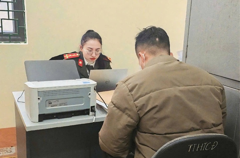 S.A.S. tại cơ quan công an. Ảnh: Dân Trí.