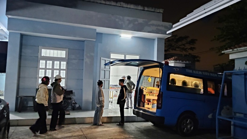 Thi thể nạn nhân được đưa về Trung tâm Pháp y để khám nghiệm. Ảnh: Báo Lâm Đồng