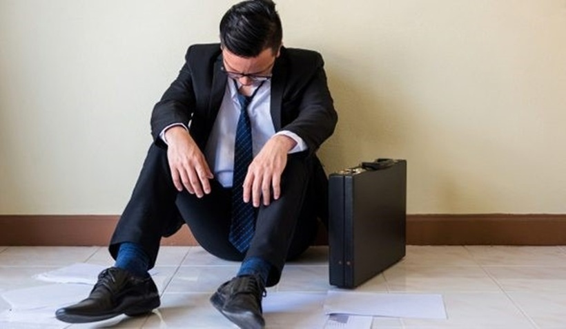 Từ chối yêu cầu biểu diễn tiết mục độc thoại trong tiệc cuối năm vì lý do công việc, một nam nhân viên tại Thâm Quyến, Trung Quốc đã bị công ty sa thải ngay ngày hôm sau. Ảnh minh họa