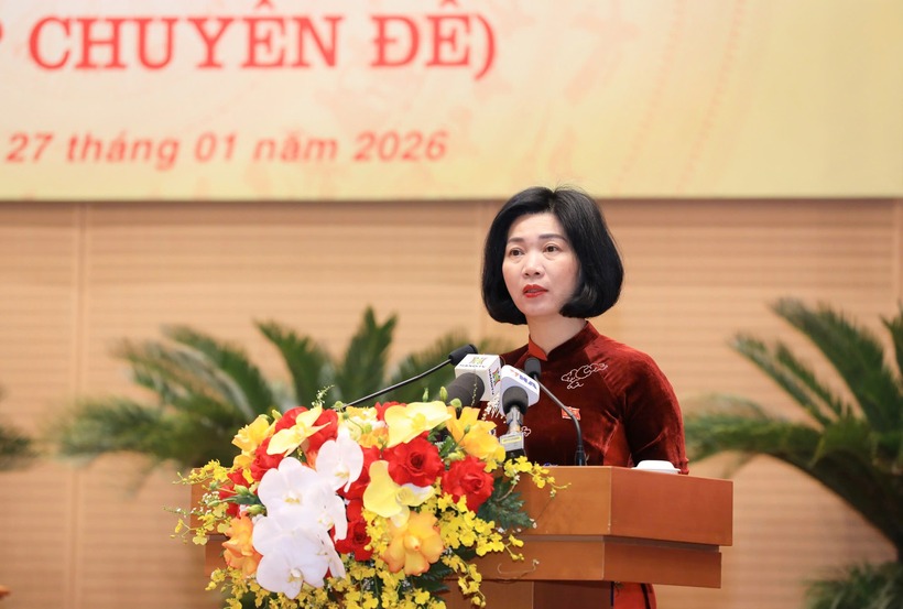 Chủ tịch HĐND Thành phố Hà Nội Phùng Thị Hồng Hà phát biểu khai mạc kỳ họp (Ảnh: HĐND).