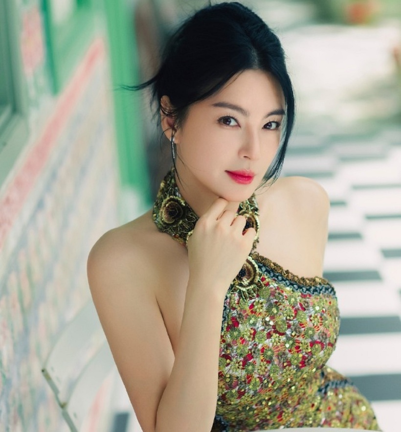 Nữ diễn viên hạng A&nbsp; Trương Vũ Kỳ bị tố là người thứ 3.