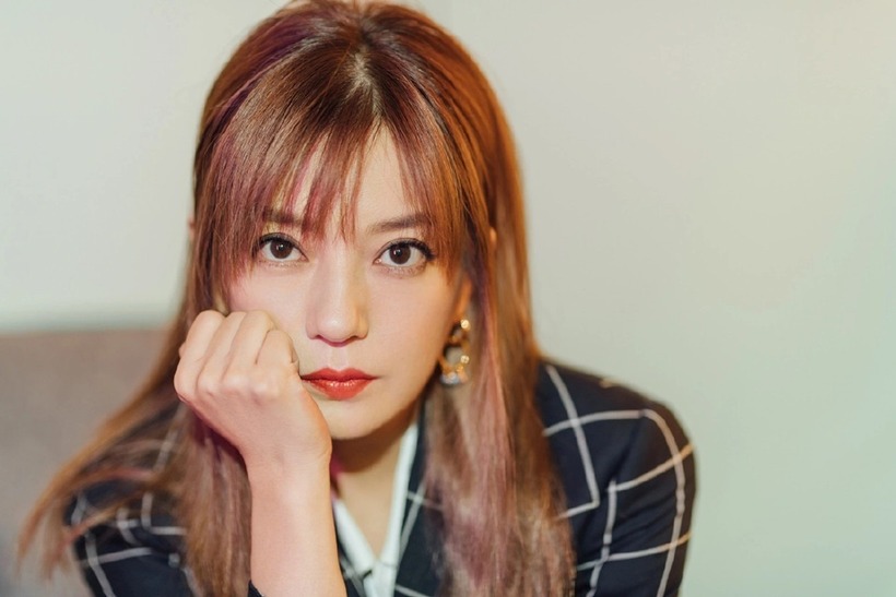 Triệu Vy chủ động công khai việc ly hôn Huỳnh Hữu Long để tránh rắc rối.