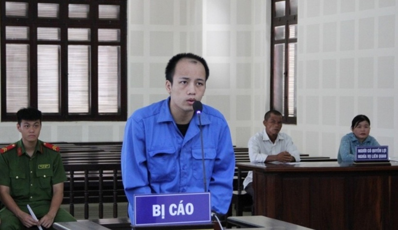 Bị cáo Hiếu tại phiên tòa xét xử. (Ảnh: Bảo vệ pháp luật)