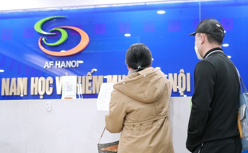 Cặp vợ chồng hiếm muộn đến thăm khám tại bệnh viện Nam học và Hiếm muộn Hà Nội