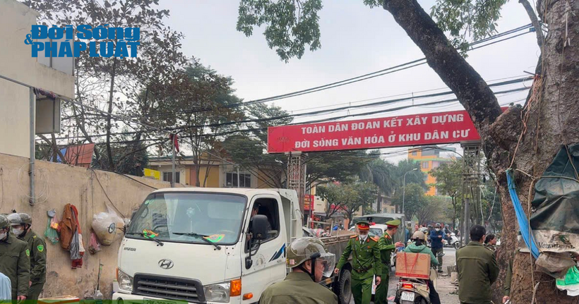 Theo kế hoạch vừa được UBND TP Hà Nội ban hành, trước ngày 30/1, thành phố sẽ hoàn tất việc giải tỏa 75 chợ cóc, điểm kinh doanh tự phát thuộc nhóm 1.