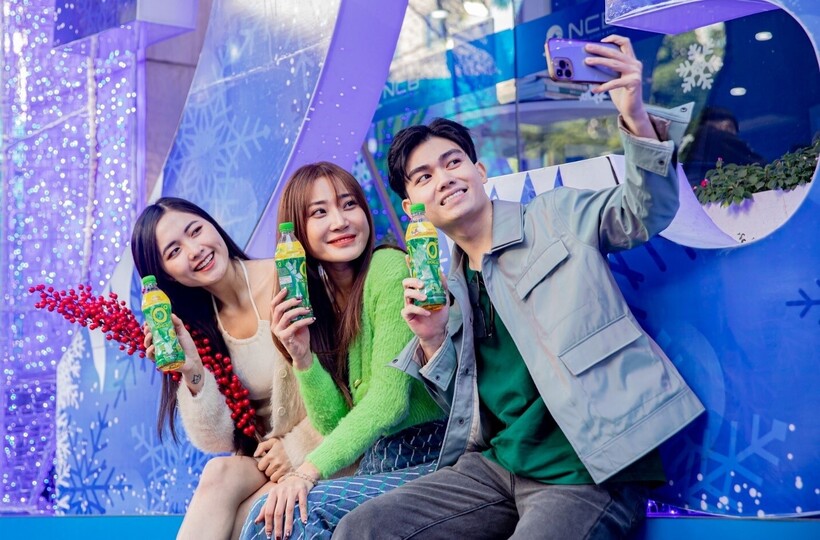 Được làm từ trà xanh thiên nhiên với EGCG, Trà Xanh Không Độ là thức uống yêu thích của người trẻ dịp Tết để giải nhiệt đón xuân, hướng tới một năm mới hạnh phúc hơn.