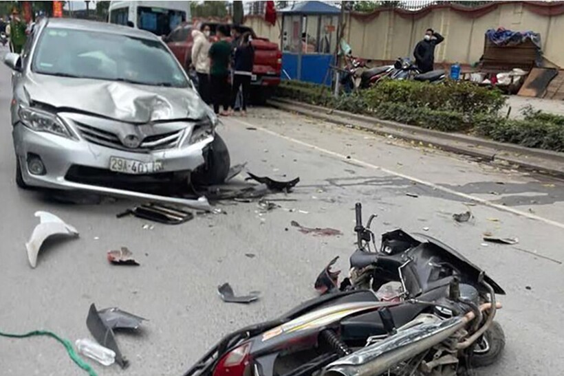 Hiện trường vụ tai nạn giao thông trên đường Lê Trọng Tấn. (Ảnh: VietNamNet).