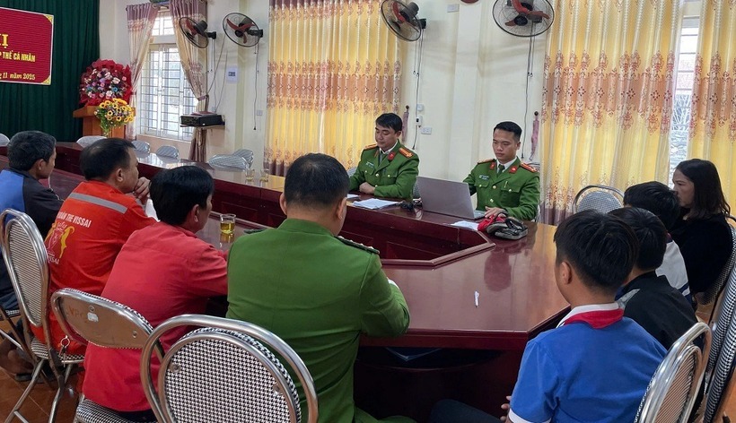 Công an xã đã làm việc với 3 nam sinh lớp 8. Ảnh: Vietnanmnet.