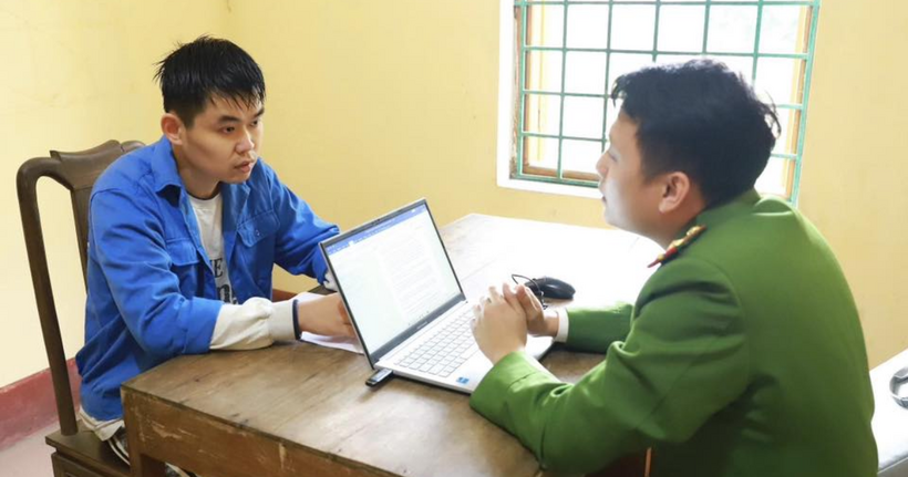 Lương Thế Hiệp tại cơ quan công an. (Ảnh: Công an Tuyên Quang)