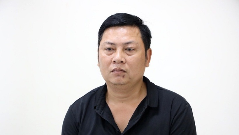 Đối tượng truy nã Nguyễn Hoàng Nam ra đầu thú sau gần một năm lẩn trốn. Ảnh: Công an Tây Ninh