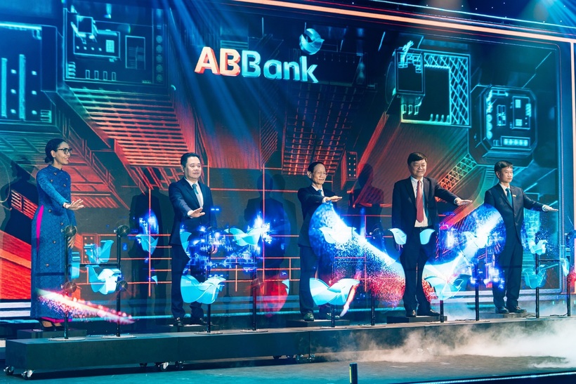 ABBank ra mắt nhận diện thương hiệu mới: Tiếp nối triết lý phụng sự khách hàng và cộng đồng - 2
