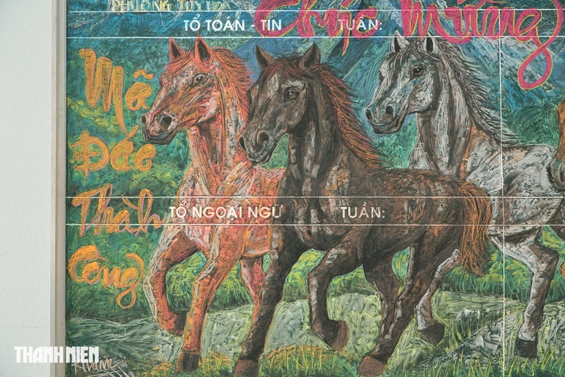 Các chi tiết trên bức tranh được cô Trâm chăm chút, hoàn thiện tỉ mỉ. Ảnh: Thanh niên