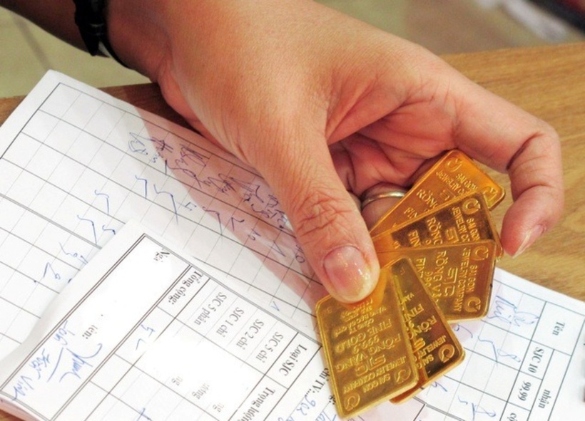 Giá vàng miếng SJC giảm thêm 5 triệu đồng/lượng. (Ảnh: Thanh niên)