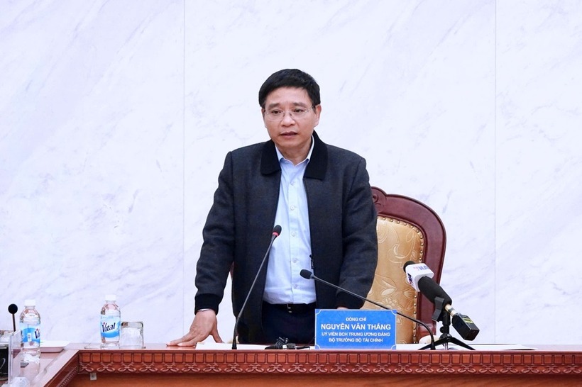 Bộ trưởng Bộ Tài chính Nguyễn Văn Thắng chủ trì cuộc họp. Ảnh: Cổng thông tin Bộ Tài chính