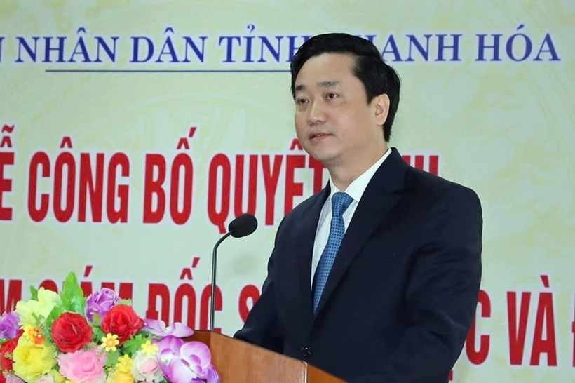 Tân Giám đốc Sở GD&ĐT tỉnh Thanh Hóa Đỗ Đức Quế phát biểu nhận nhiệm vụ. Ảnh: PLO