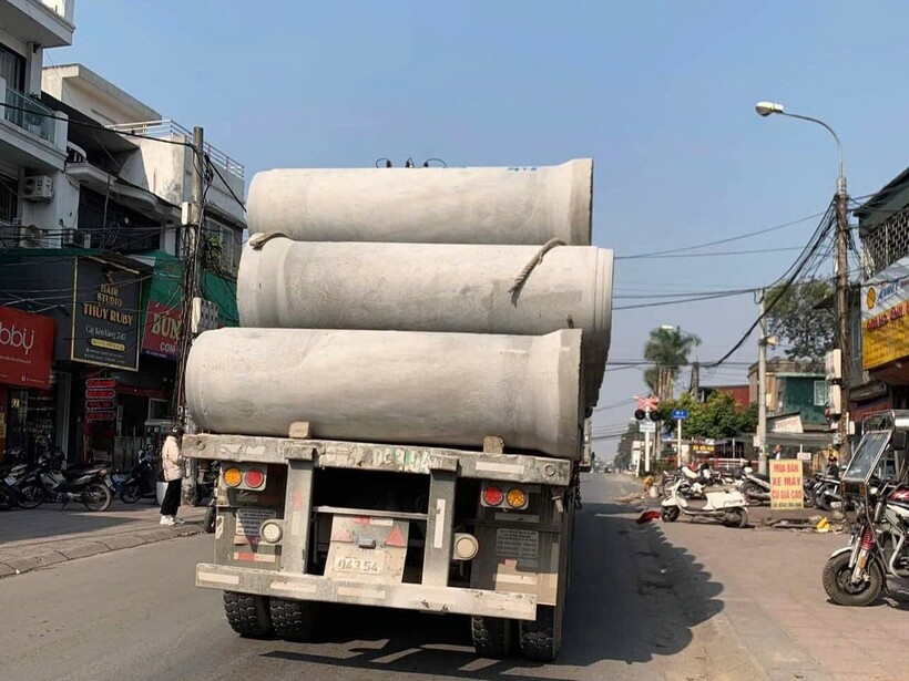 Với hành vi vi phạm trên, tài xế sẽ bị xử phạt tiền 10.000.000 đồng và trừ 04 điểm giấy phép lái xe theo quy định.