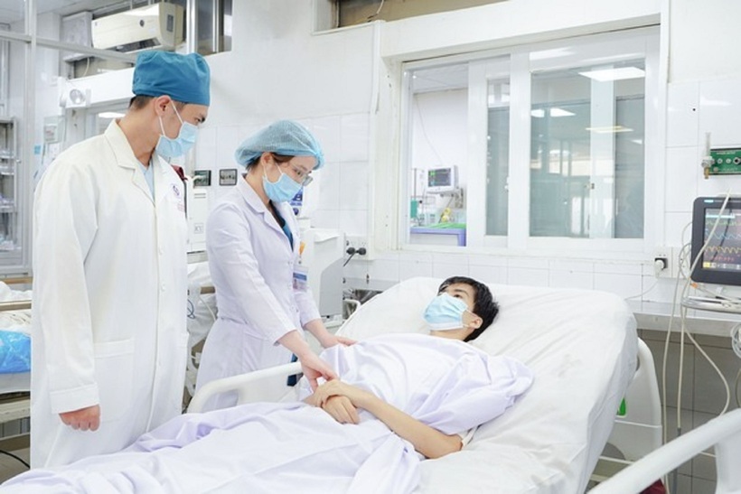 Bệnh nhân sốt xuất huyết. Ảnh: SK & ĐS.