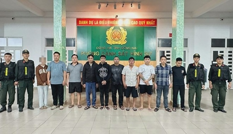 Các đối tượng bị bắt giữ để điều tra làm rõ hành vi cho vay lãi nặng trong giao dịch dân sự. Ảnh: Công an tỉnh Đồng Nai