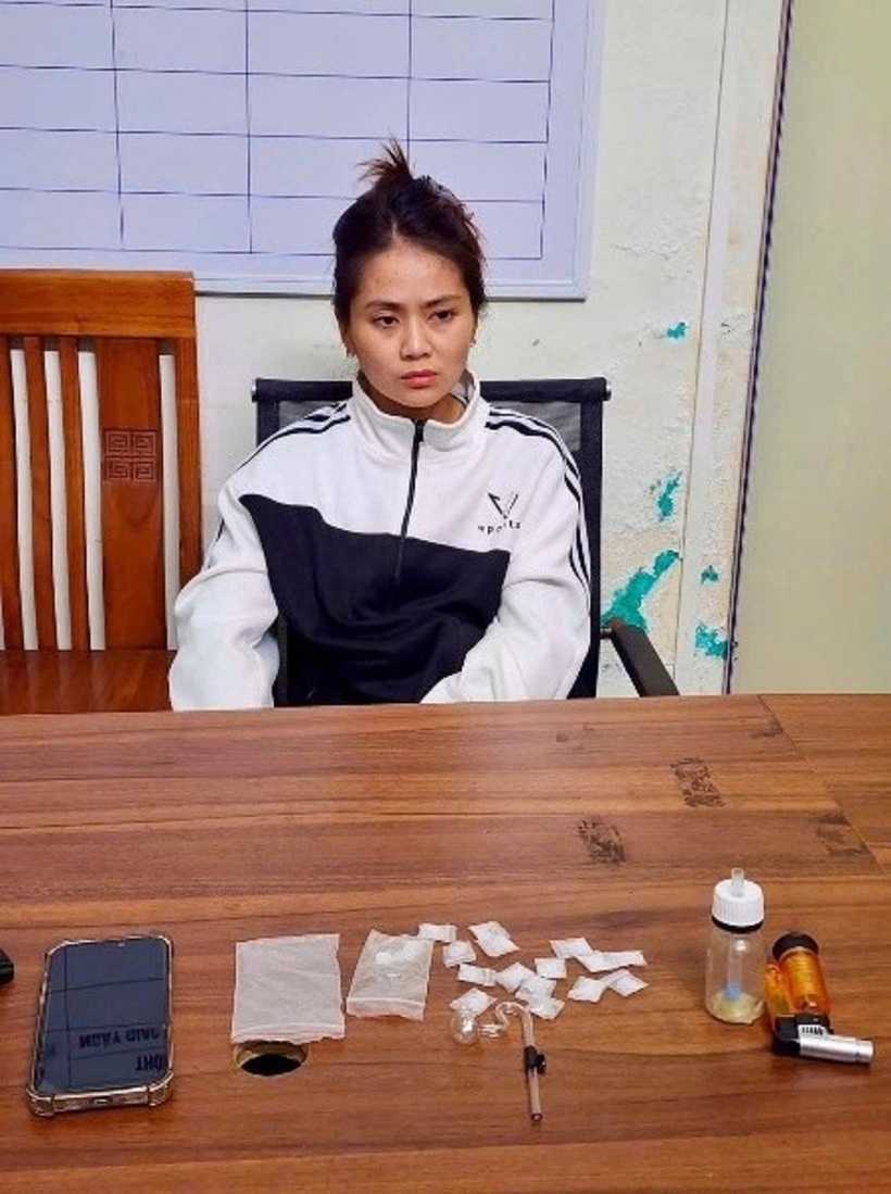 Đối tượng Vũ Kiều Oanh tại cơ quan công an. Ảnh: Công an tỉnh Quảng Ninh