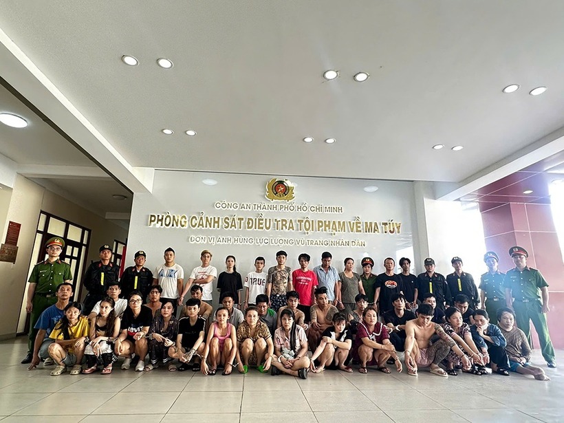 Các đối tượng bị bắt giữ đều dương tính với ma túy. (Ảnh: Cơ quan công an)