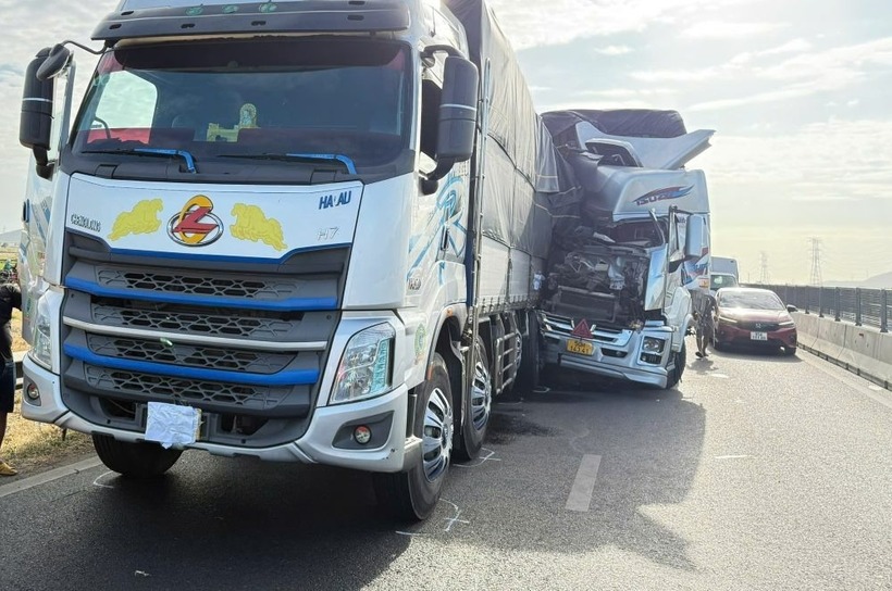 Hiện trường vụ tai nạn. Ảnh: Báo Lao động.