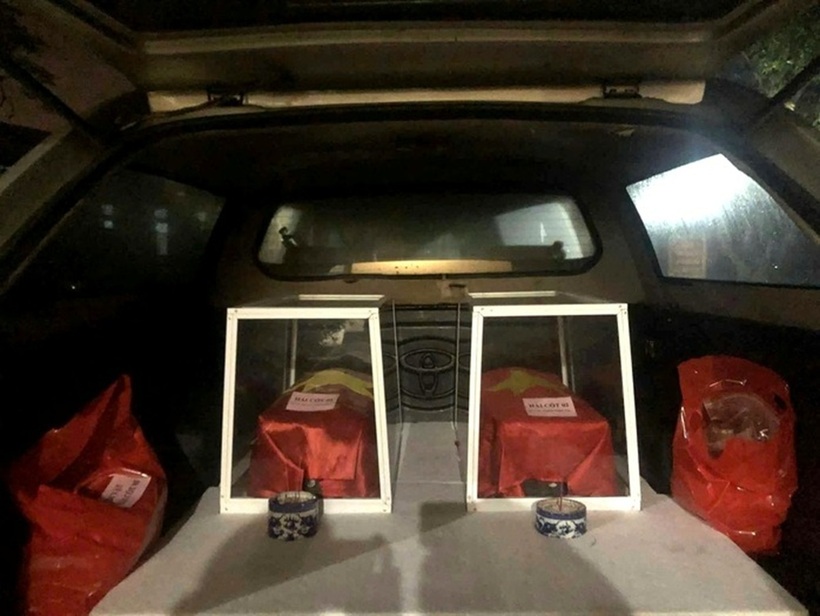 Hai liệt sĩ đã được đưa về quê nhà an táng theo nguyện vọng của gia đình. Ảnh: Người lao động