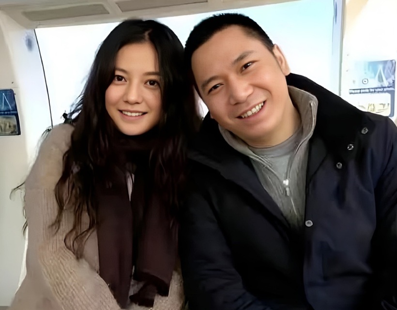 Huỳnh Hữu Long bên Triệu Vy thời mặn nồng.