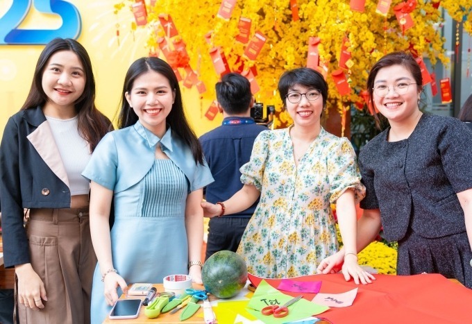 So với năm 2025, mức thưởng Tết năm 2026 của nhiều trường đại học vẫn giữ ổn định hoặc tăng vài triệu đồng, phổ biến ở mức từ 20-40 triệu đồng. Ảnh minh họa