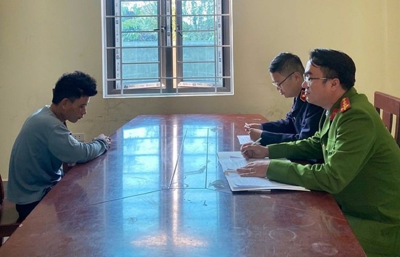 Lê Đình Truyền tại cơ quan Công an. Ảnh: Công an Nghệ An