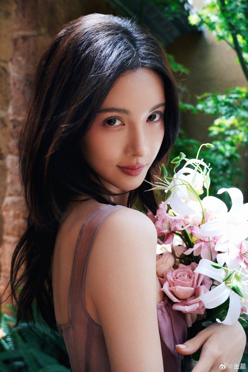 Nữ diễn viên Kim Thần.