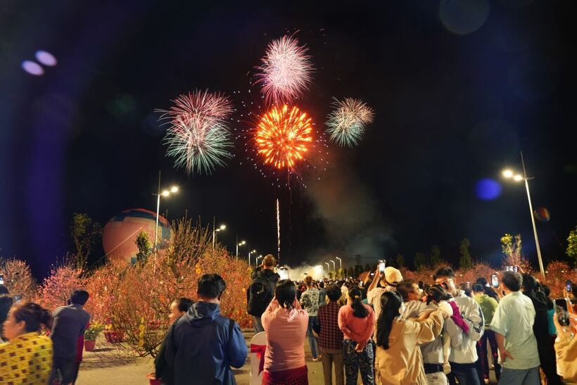 Siêu lễ hội Xuân Cần Giờ thu hút 10.000 lượt khách trong ngày khai mạc, mang lại những trải nghiệm độc đáo những vẫn đậm nét truyền thống cho du khách